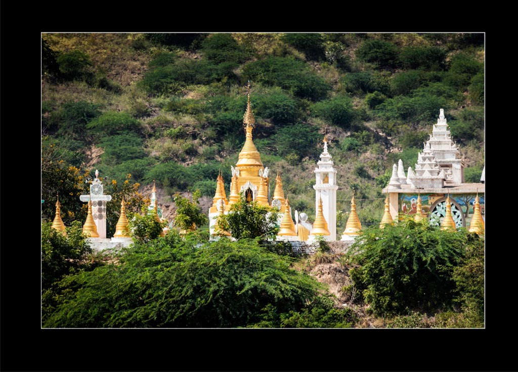 https://travelandpix.com/wp-content/uploads/2022/02/Myanmar_043_R_1024pxWeb.jpg